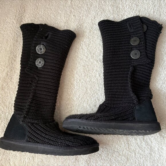 Ugg Classic Cardy Boots in Black - Picture 3 of 7